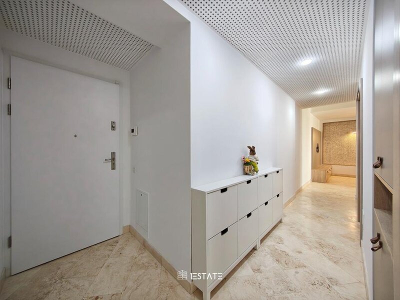 Parcul Carol, Quartier Gramont, etaj 2, 74 mp, parcare subterana